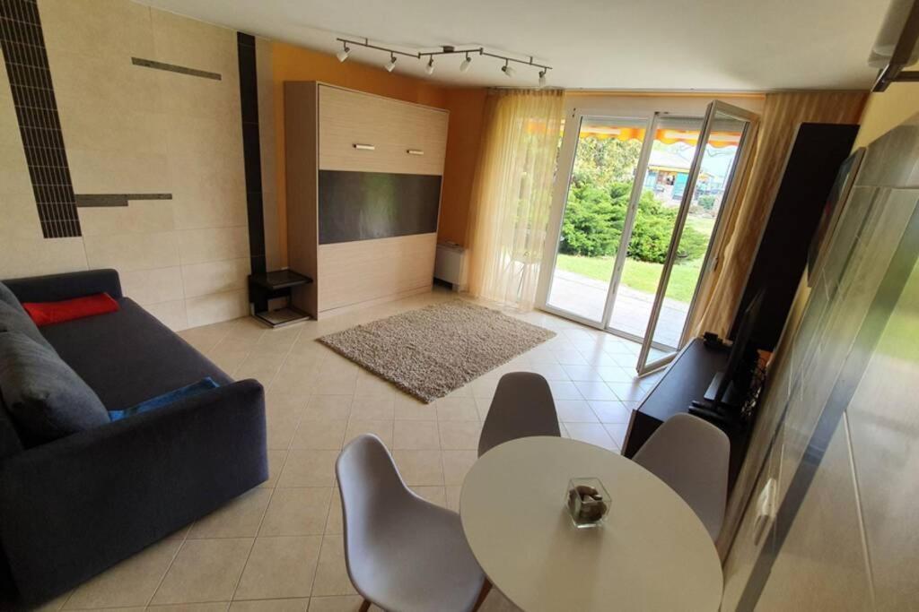 Apartament Igenyes 4 Fos Apartman Koezvetlen A Strandnal Csopak Zewnętrze zdjęcie