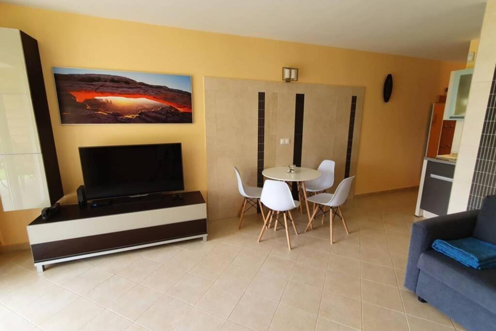 Apartament Igenyes 4 Fos Apartman Koezvetlen A Strandnal Csopak Zewnętrze zdjęcie